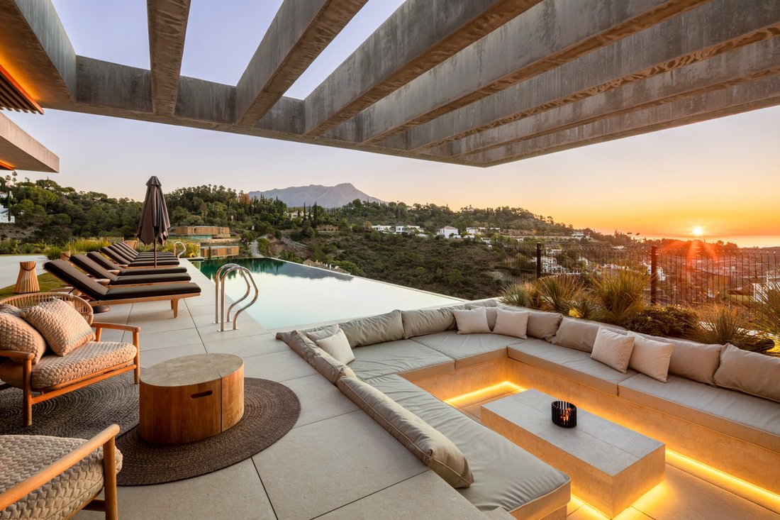 Villa in El Madroñal, Benahavis, Spain 4 - 16464806