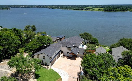 House in Granbury, Texas, United States 1