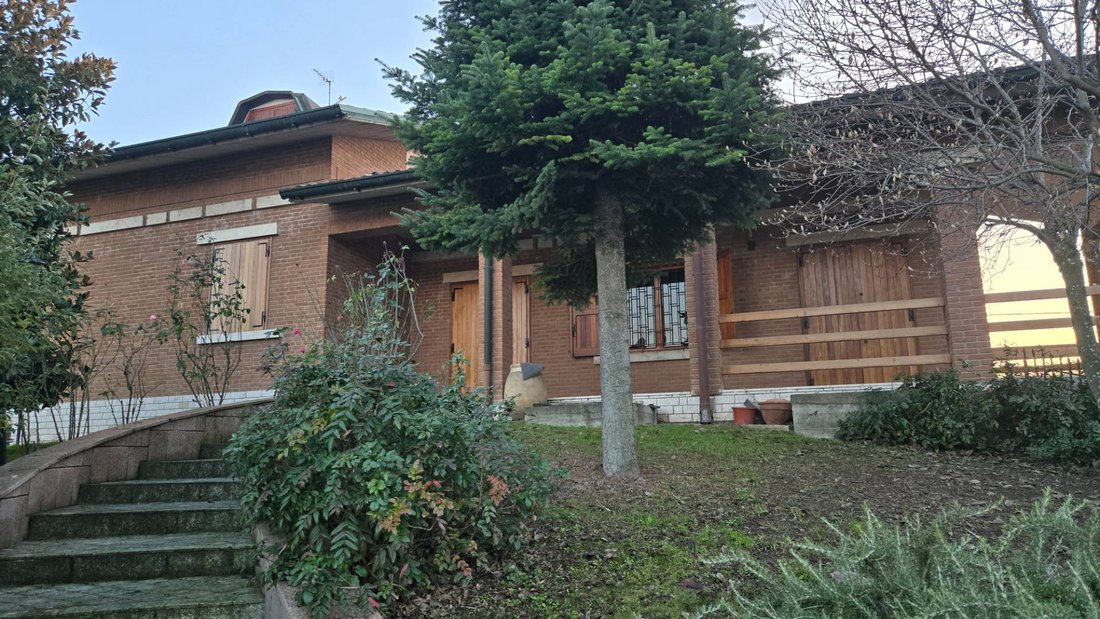 Villa in Maranello, Emilia-Romagna, Italy 1 - 16842895