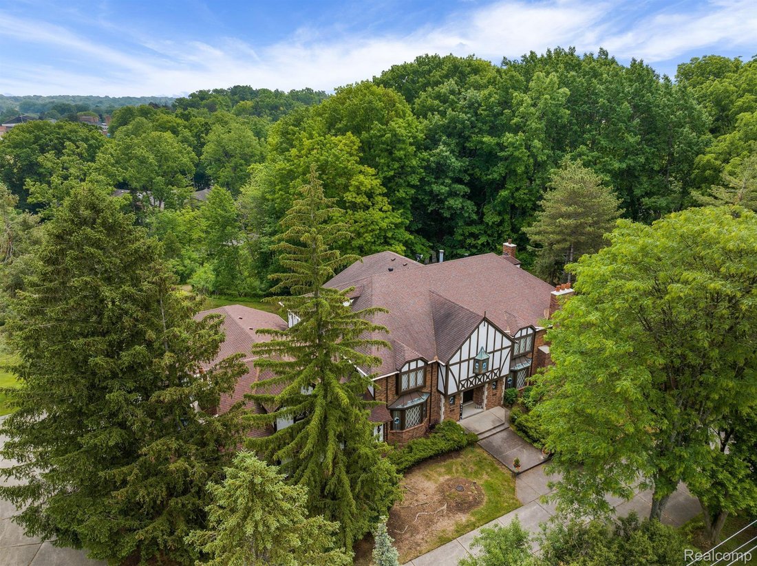 House in Orchard Lake Village, Michigan, United States 1 - 15230029