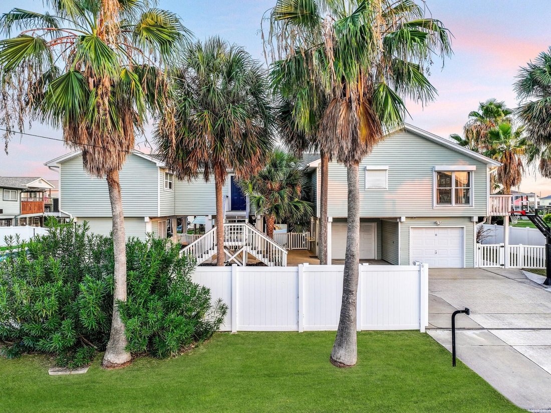 House in Galveston, Texas, United States 2 - 16842255