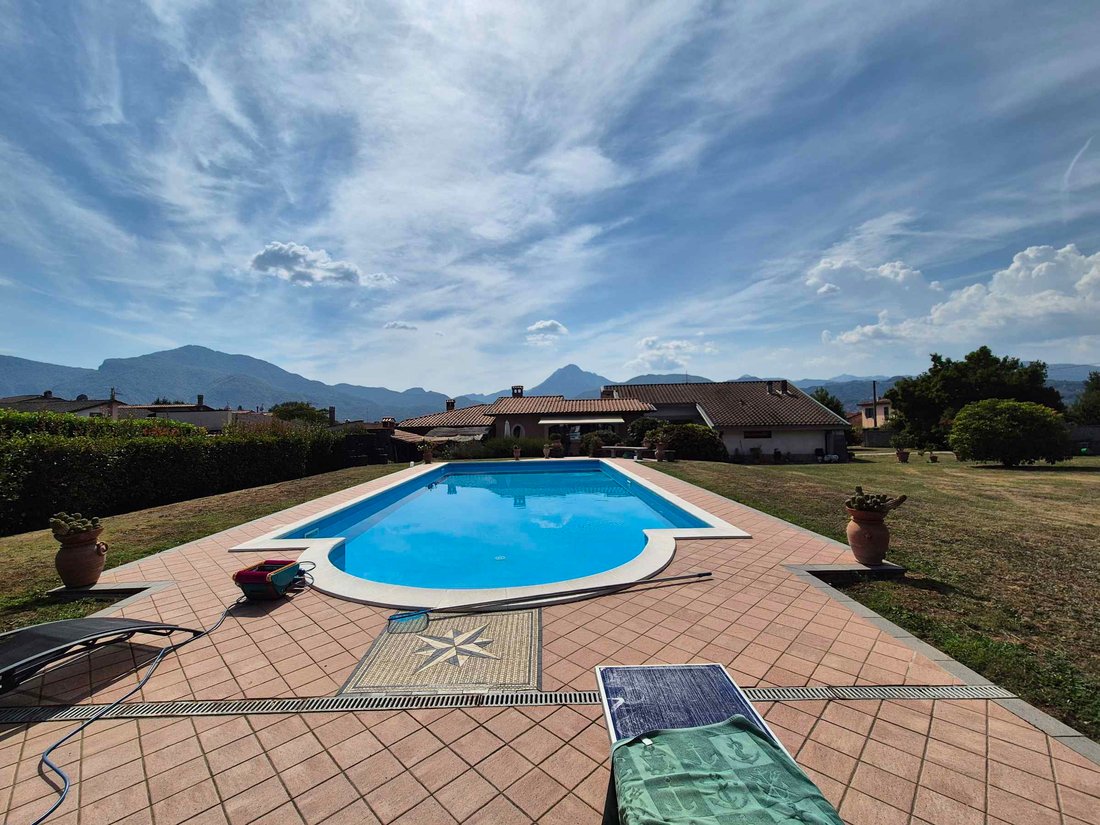 Villa in Barga, Tuscany, Italy 5 - 16841057