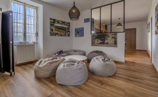 Castle for Sale in Sarlat-la-Canéda, Nouvelle-Aquitaine, France