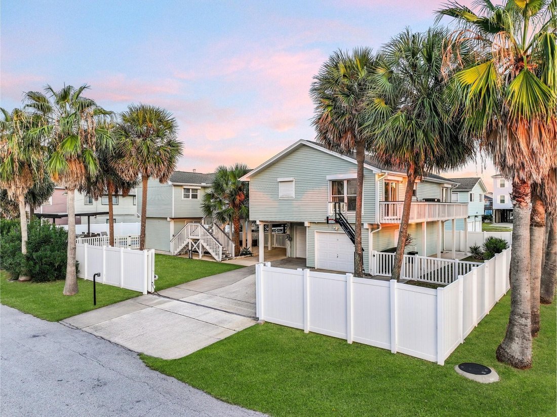 House in Galveston, Texas, United States 3 - 16842255
