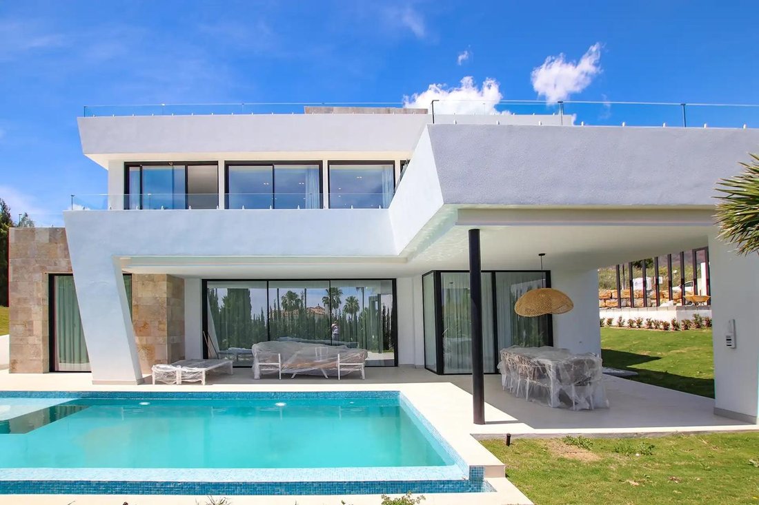 Villa in Estepona, Andalusia, Spain 1 - 16843393