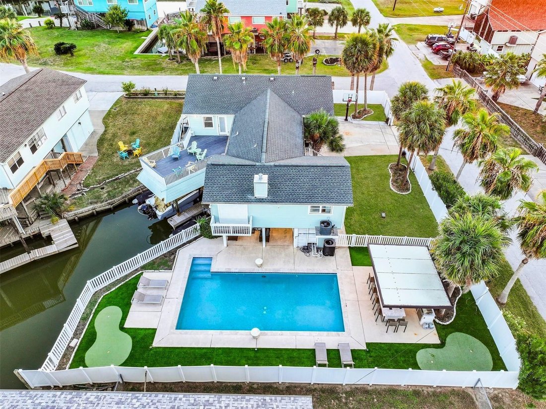 House in Galveston, Texas, United States 4 - 16842255