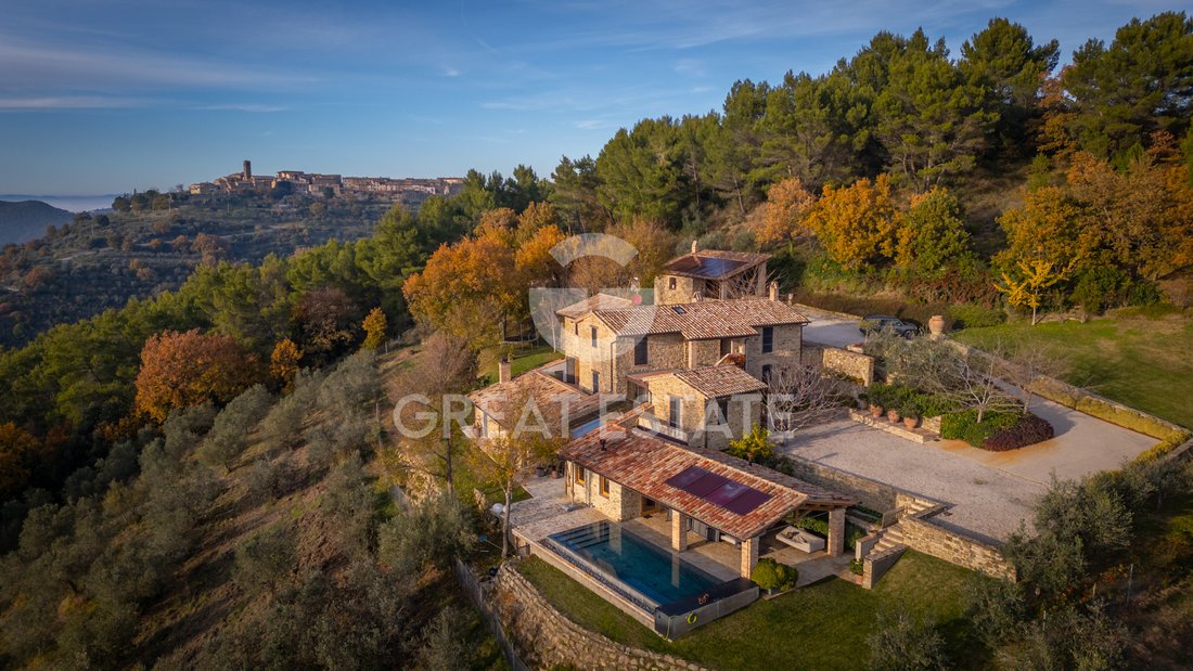 Estate in Cannara, Umbria, Italy 1 - 16842001