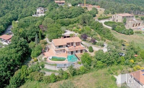 Castle For Sale In Umbria, Trasimeno Lake