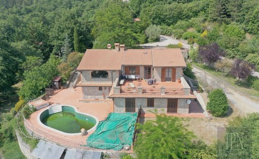 Castle For Sale In Umbria, Trasimeno Lake
