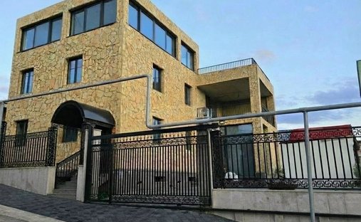 Villa in Tbilisi, Tbilisi, Georgia 1