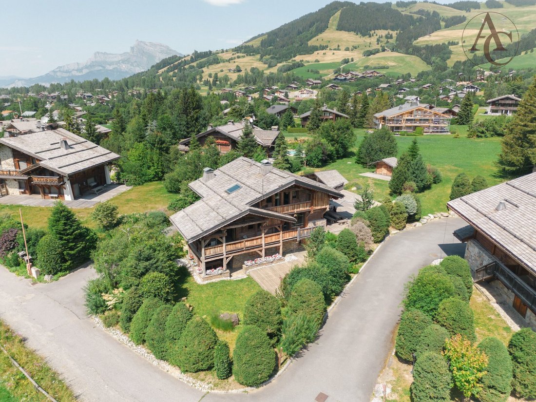 Chalet in Megève, Auvergne-Rhône-Alpes, France 1 - 16843004