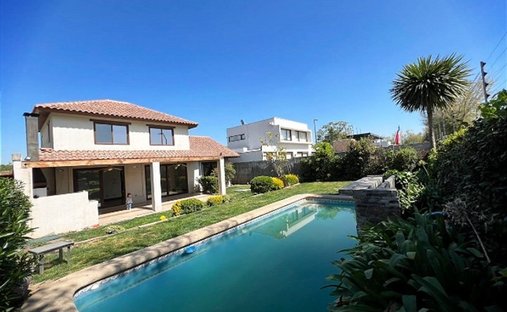 House in Colina, Santiago Metropolitan Region, Chile 1