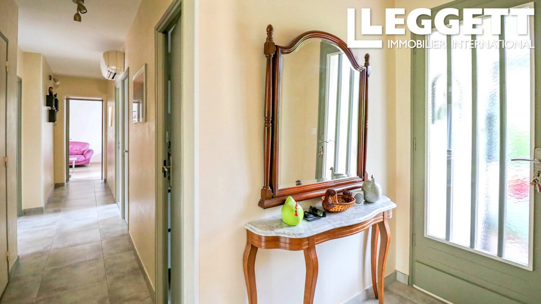 Villa in Uzès, Occitania, France 2 - 14329778