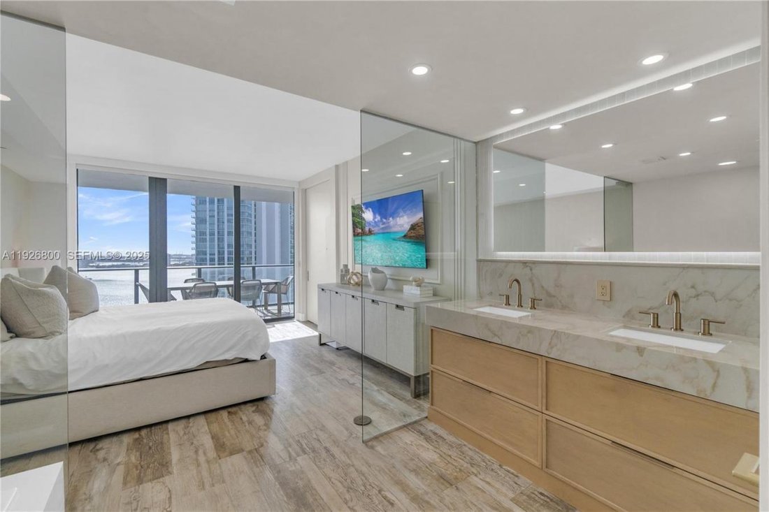 Condo in Miami, Florida, United States 3 - 16843571