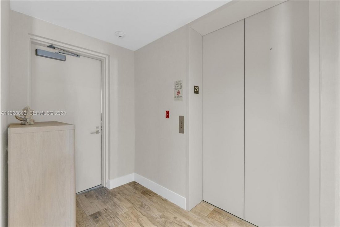 Condo in Miami, Florida, United States 5 - 16843571