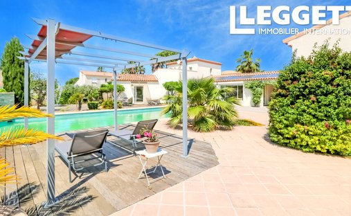 Villa in Centre Ville, Aigues-Mortes, France 1