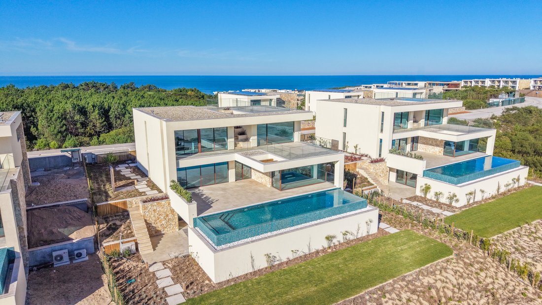 Villa in Vau, Leiria District, Portugal 1 - 16326496