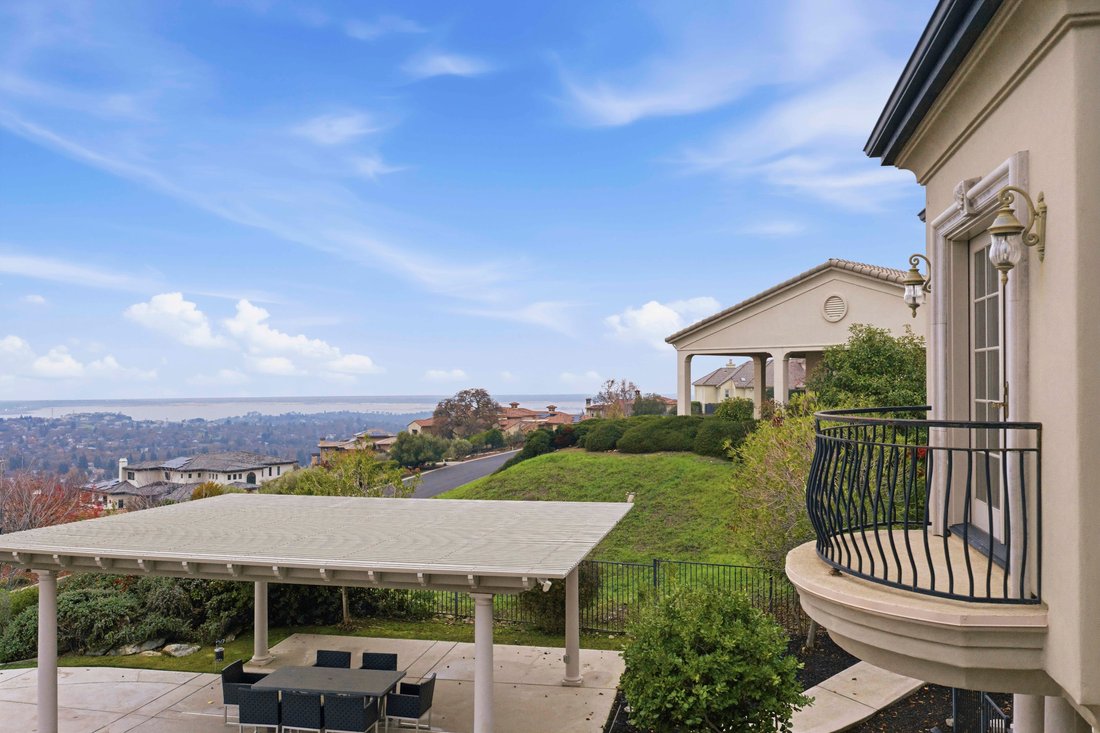 El Dorado Hills, California, United States 3 - 16843822