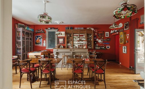 Castle for Sale in Niort, Nouvelle-Aquitaine, France