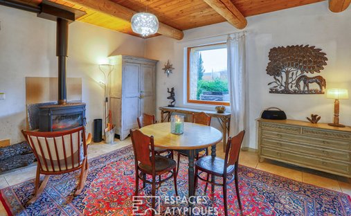 Luberon, Provence Magnificent 17th Century Castle With Agricultural Outbuildings And 84 Ha Of Wood