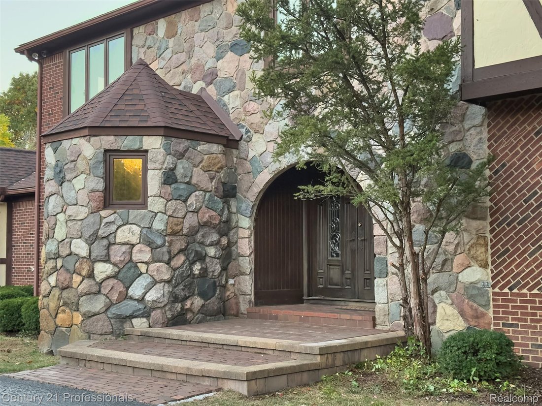 House in Rochester, Michigan, United States 5 - 16844068