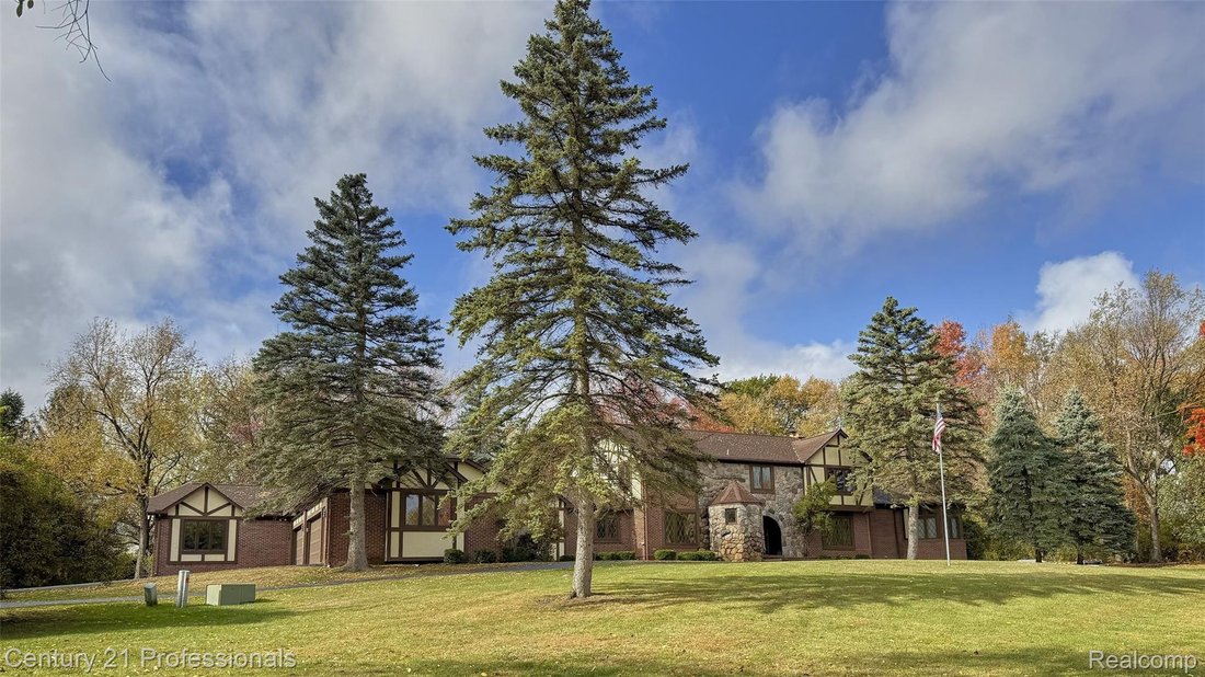 House in Rochester, Michigan, United States 1 - 16844068