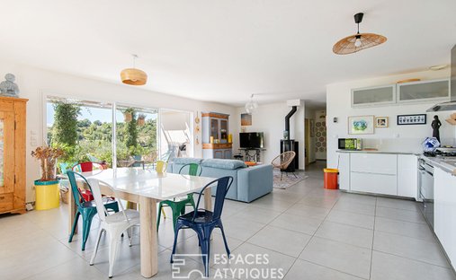 Castle for Sale in Manosque, Provence-Alpes-Côte d'Azur, France