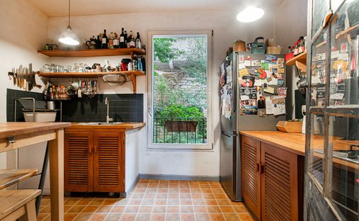 Castle for Sale in Forcalquier, Provence-Alpes-Côte d'Azur, France