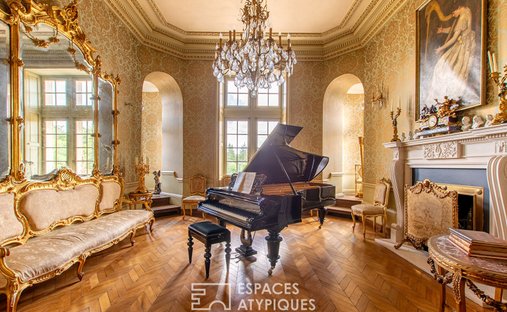 Spacious Property With Separate Guest Lodgings In Wooded Park Of 19 Acres, 15 Km From Blois.