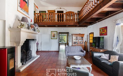 Castle for Sale in Manosque, Provence-Alpes-Côte d'Azur, France