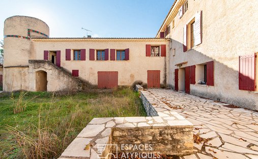 Castle for Sale in Manosque, Provence-Alpes-Côte d'Azur, France