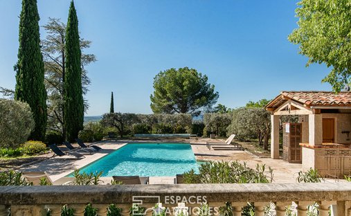 Castle for Sale in Manosque, Provence-Alpes-Côte d'Azur, France