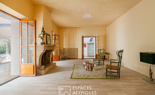 Castle for Sale in Manosque, Provence-Alpes-Côte d'Azur, France