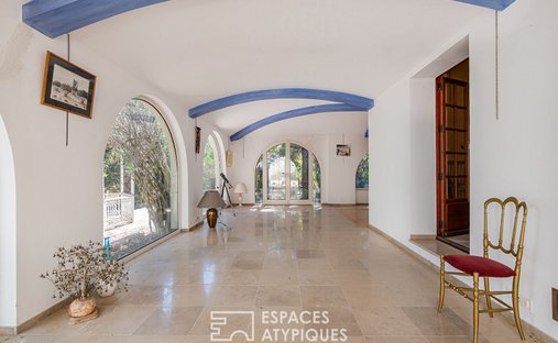 Castle for Sale in Manosque, Provence-Alpes-Côte d'Azur, France