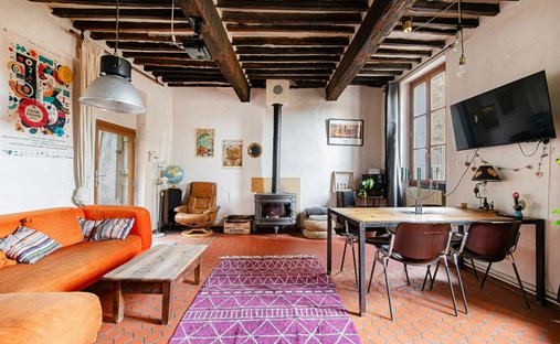 Castle for Sale in Forcalquier, Provence-Alpes-Côte d'Azur, France