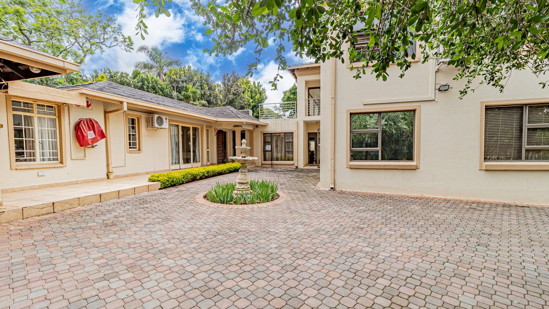 Menlo Park, Gauteng, South Africa 5 - 16843699