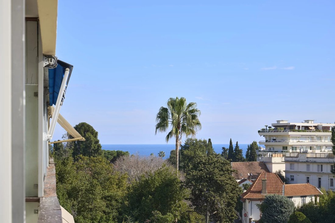 Apartment in La Source, Cannes, France 2 - 16844652