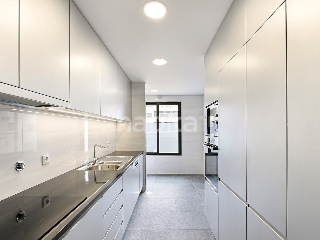 Apartment in Cedofeita, Santo Ildefonso, Se, Miragaia, Sao Nicolau e Vitoria, Porto District, Portugal 4 - 16322823