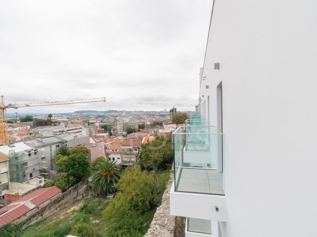 Apartment in Cedofeita, Santo Ildefonso, Se, Miragaia, Sao Nicolau e Vitoria, Porto District, Portugal 5 - 16845498