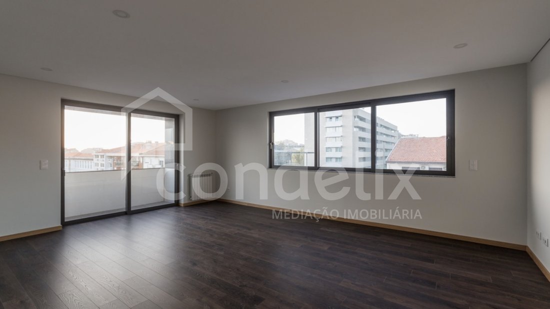 Apartment in Cedofeita, Santo Ildefonso, Se, Miragaia, Sao Nicolau e Vitoria, Porto District, Portugal 1 - 14710637