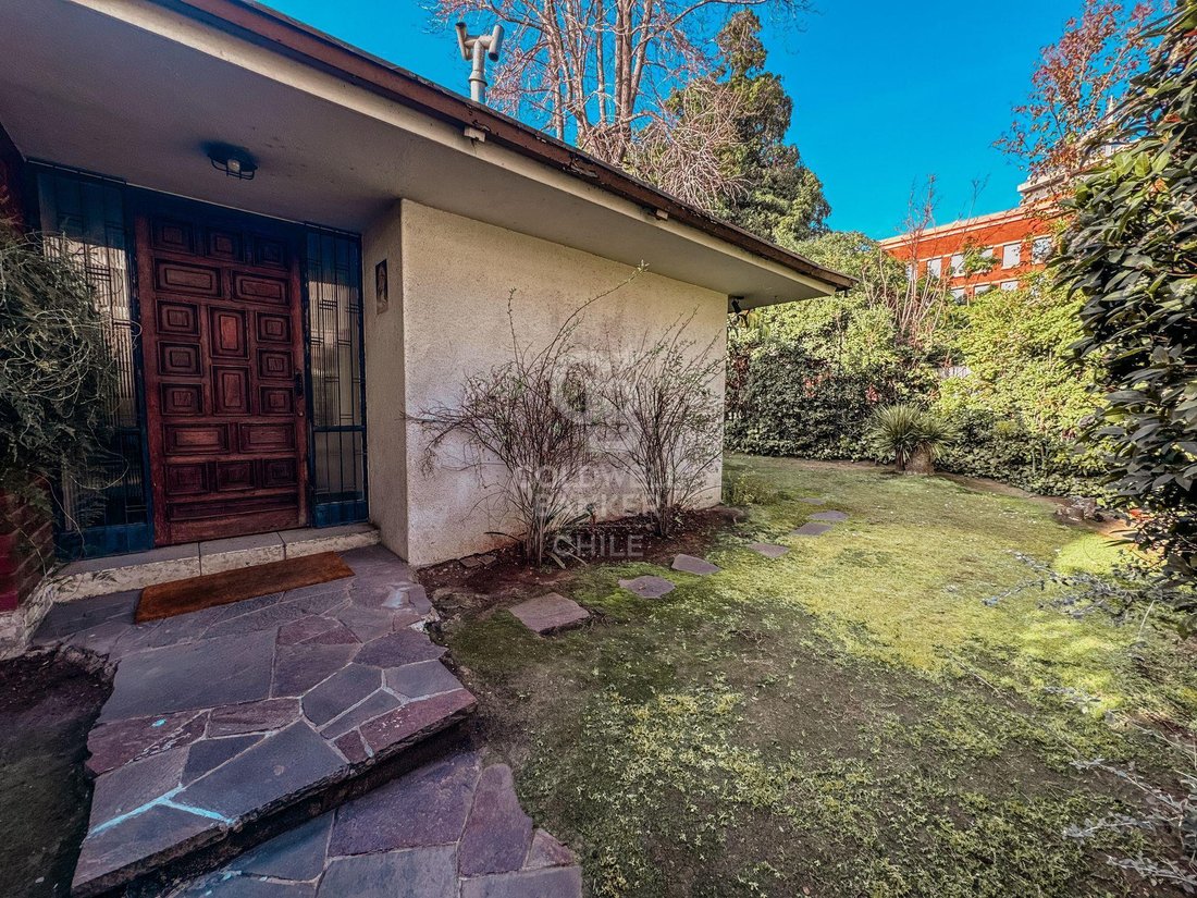 House in Vitacura, Santiago Metropolitan Region, Chile 4 - 16847144