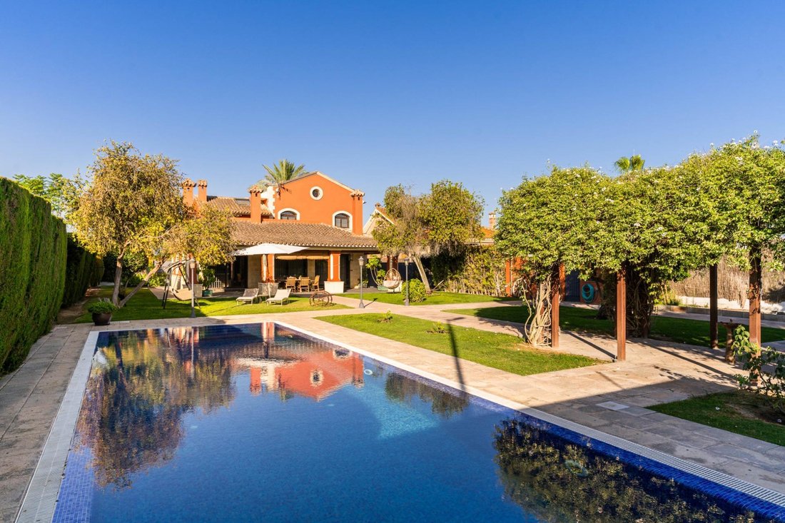 Chalet in Jerez De La Frontera, Andalusia, Spain 1 - 16851665