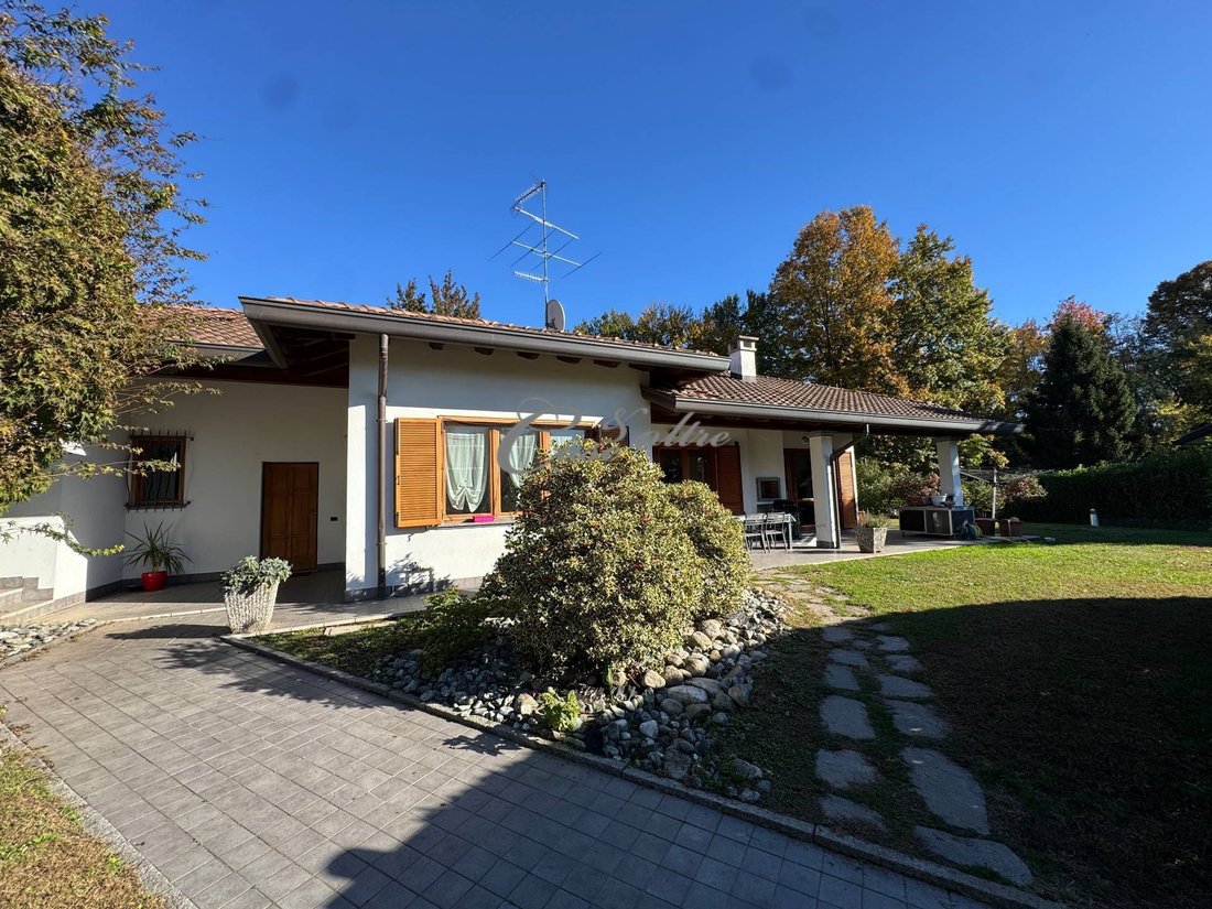 Villa in Carimate, Lombardy, Italy 3 - 16847139