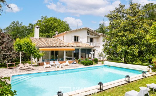 Early 20th Century Character Château In The Heart Of The Quercy Blanc