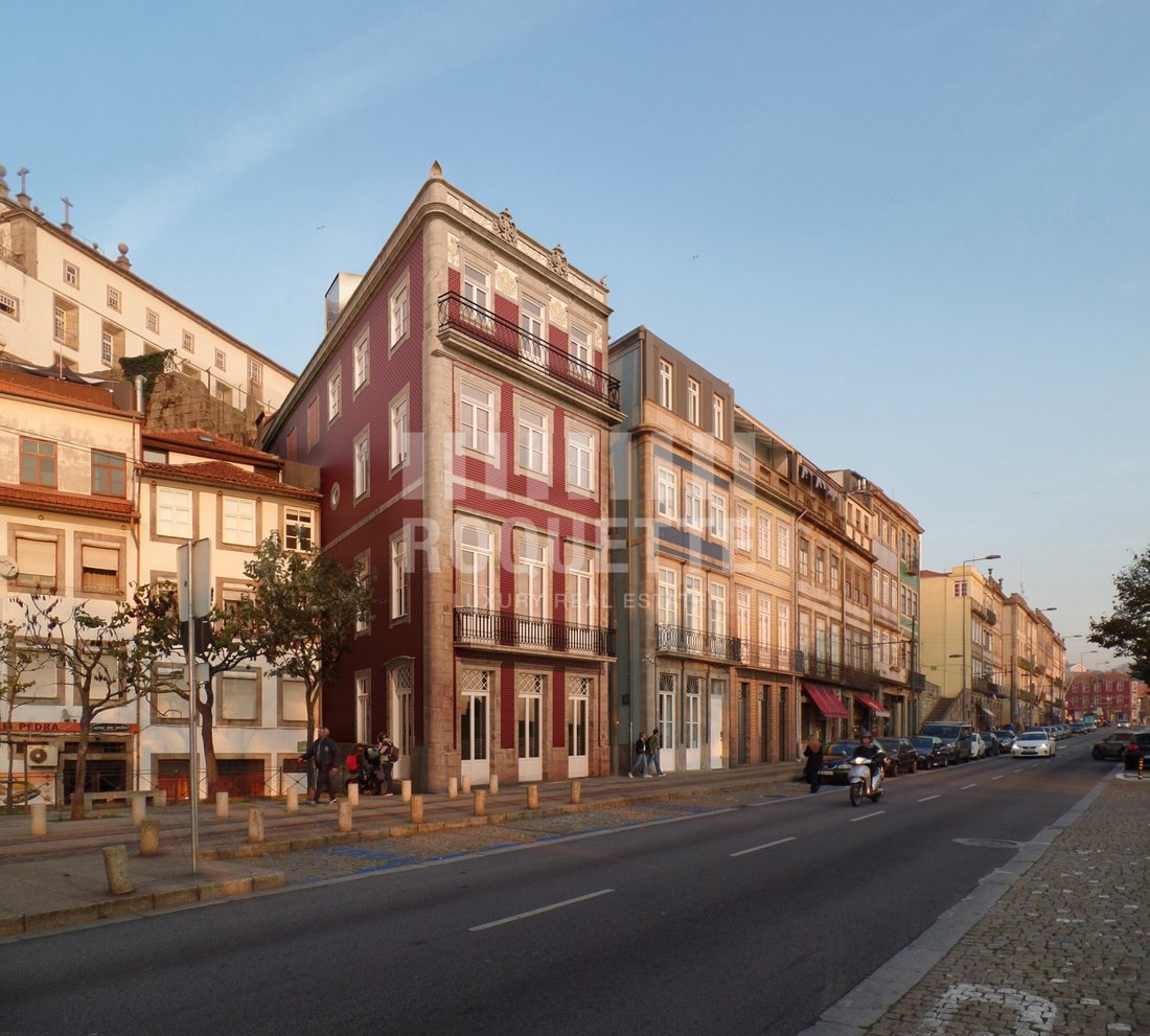 Apartment in Cedofeita, Santo Ildefonso, Se, Miragaia, Sao Nicolau e Vitoria, Porto District, Portugal 3 - 12093874