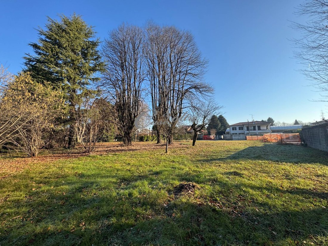 Land in Rovellasca, Lombardy, Italy 2 - 16847129