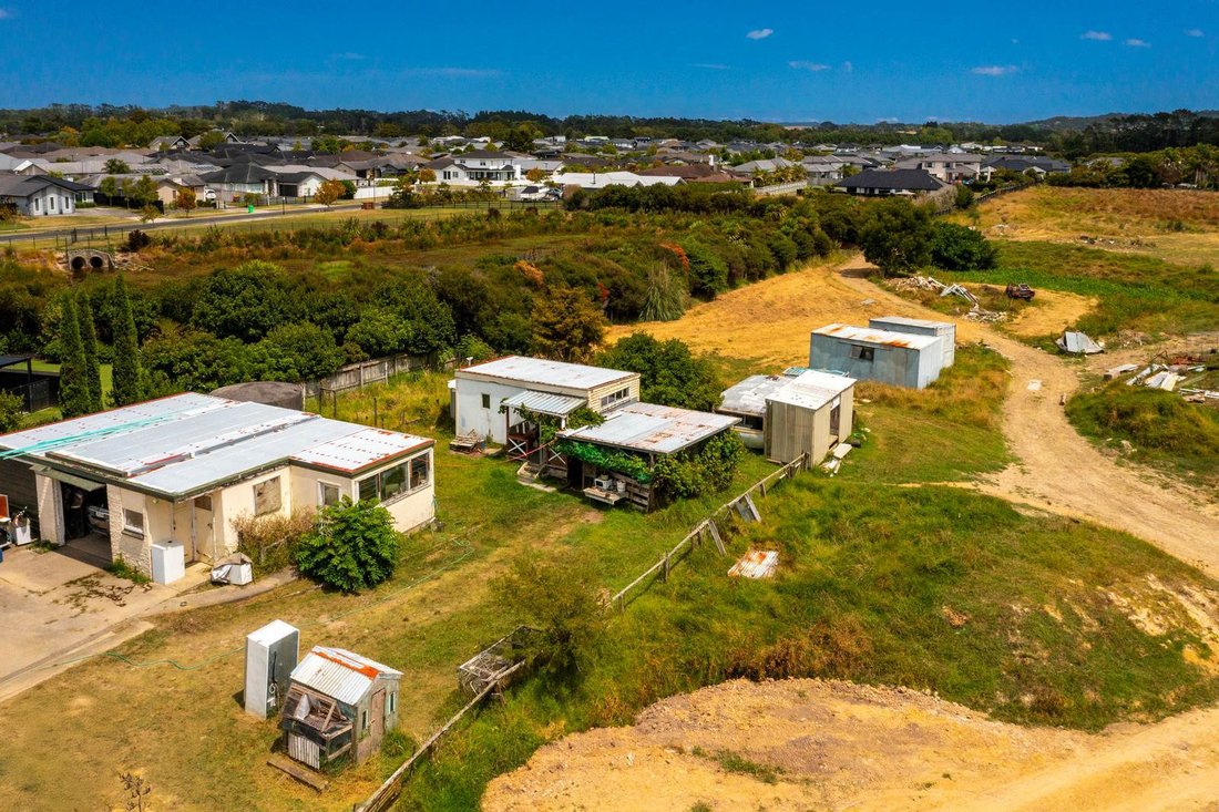 House in Huapai, Auckland, New Zealand 5 - 16846758