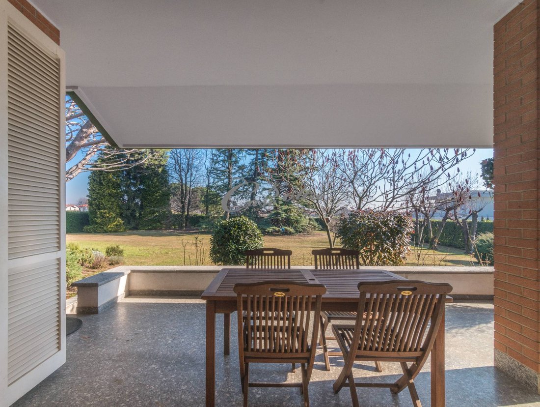 Villa in Fenegro, Lombardy, Italy 3 - 16847100