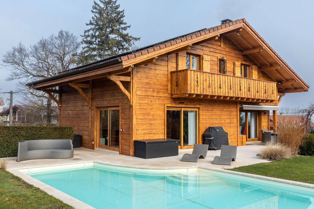 Chalet in Farges, Auvergne-Rhône-Alpes, France 1 - 16852438