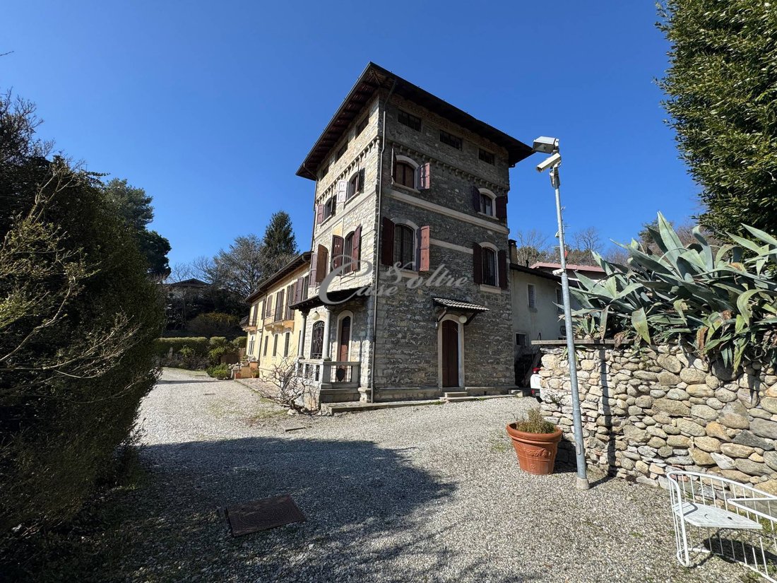 Villa in Sagnino-Tavernola-Monte Olimpino, Como, Lombardy 4 - 16847107
